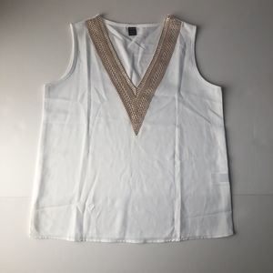 SHEIN White Top With Accent V-neck Size Small